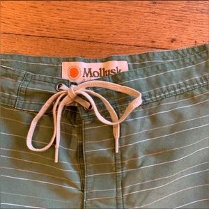 Mollusk Surf Men’s board shorts 34”